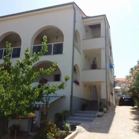 Marina Apartament *