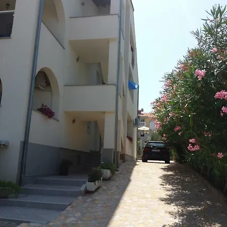 Marina Apartment *